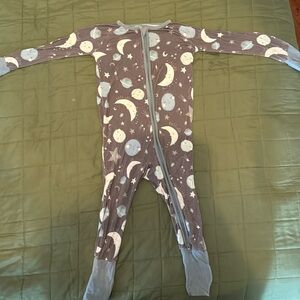 Little sleepies 12-18 months zippie